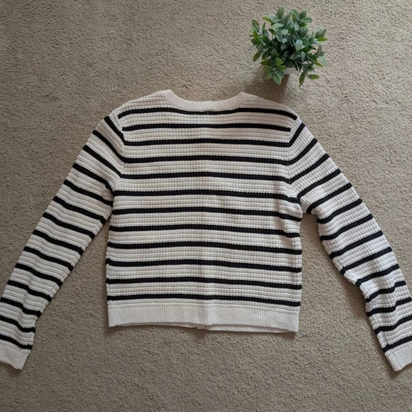 Abercrombie Kids Stripe Knit Button Cardigan Size 17/18 OR Women's Small/Medium - Picture 5 of 10